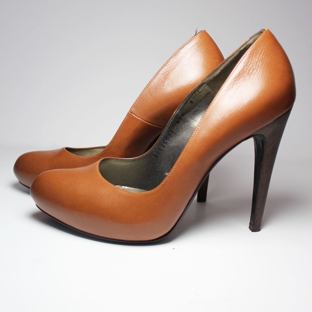 Ferragamo women heels